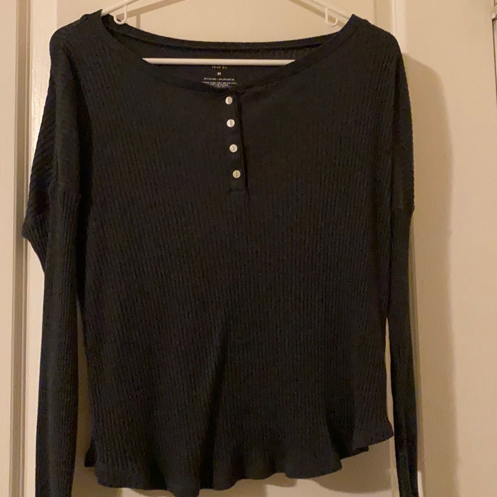 Grey Aeropostale top